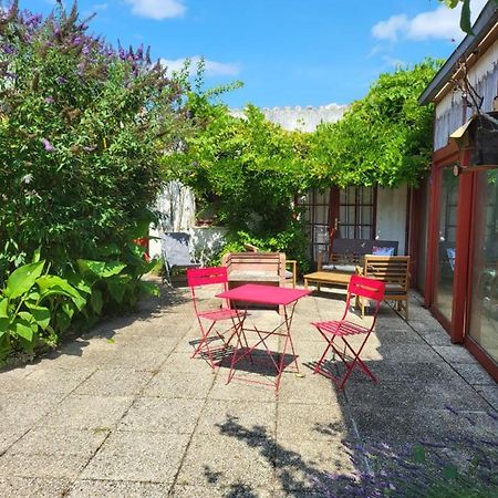 La Maison Rouge Paisible Maison De Pays Saujon Exteriér fotografie