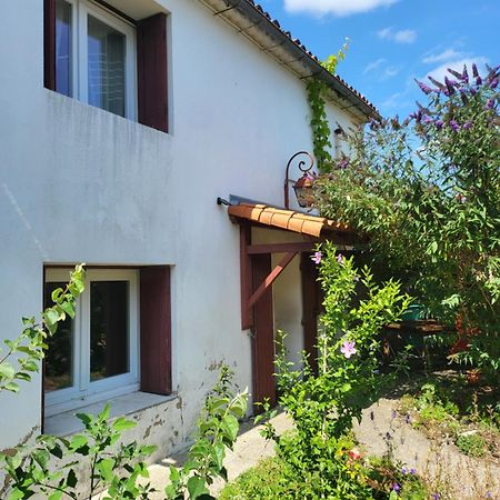 La Maison Rouge Paisible Maison De Pays Saujon Exteriér fotografie