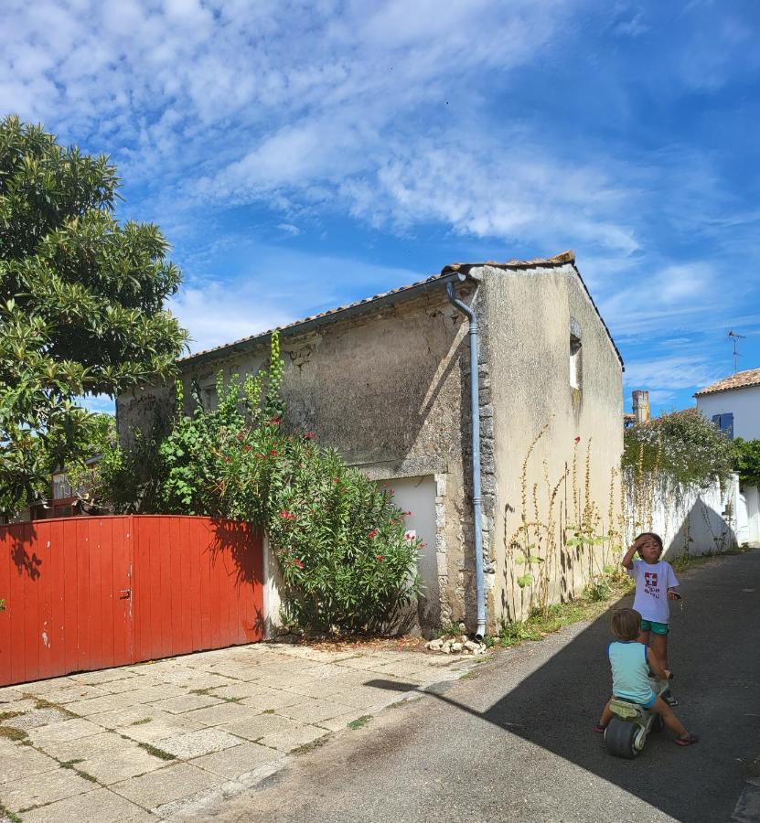 La Maison Rouge Paisible Maison De Pays Saujon Exteriér fotografie