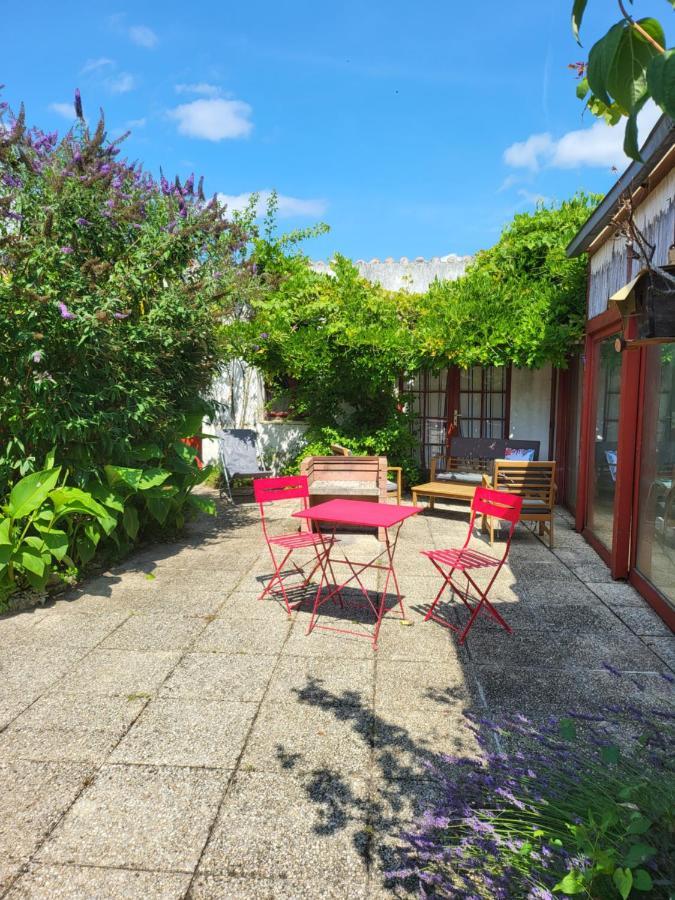 La Maison Rouge Paisible Maison De Pays Saujon Exteriér fotografie